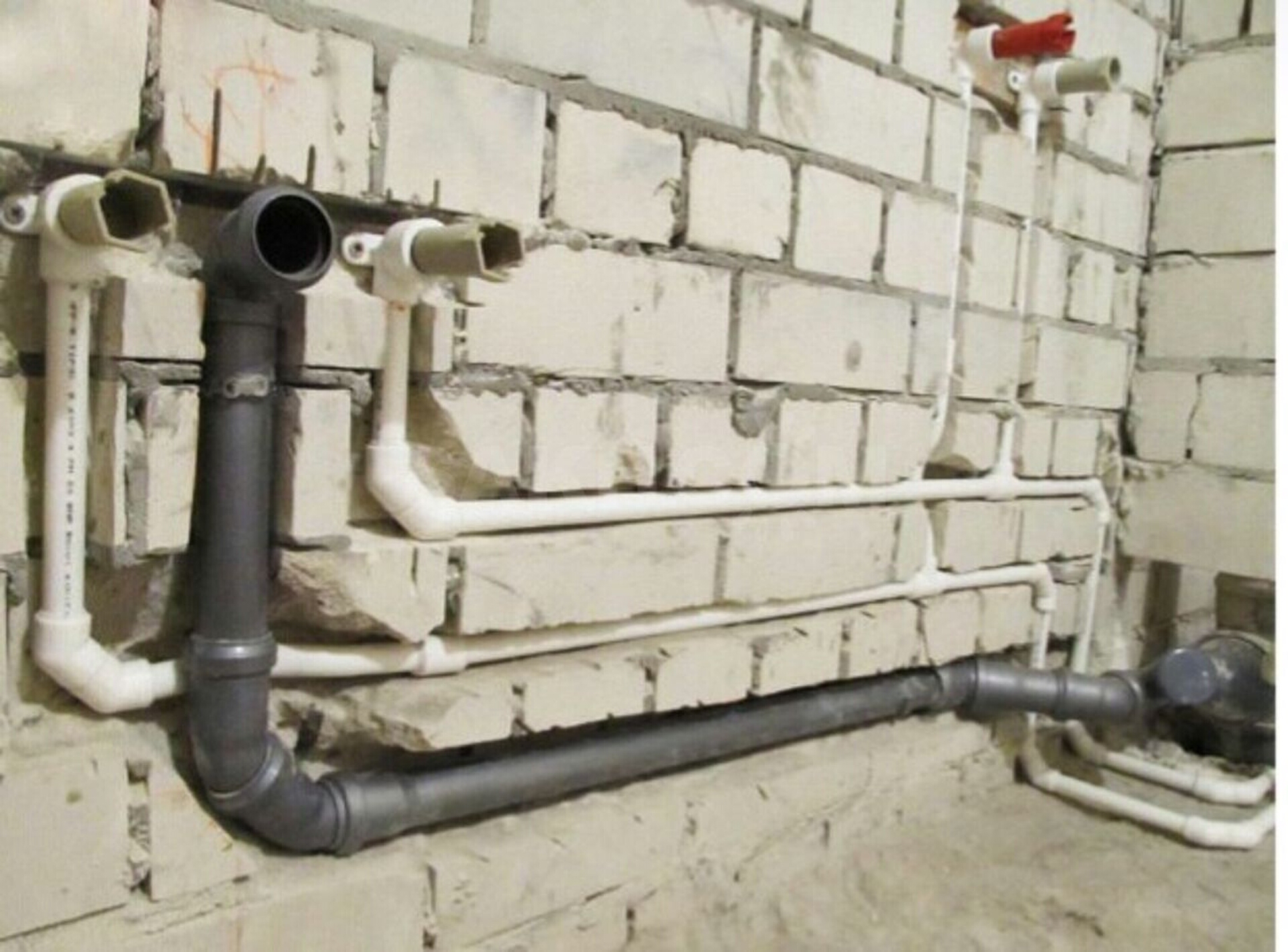 Применение канализационных насосов при установке системы канализации